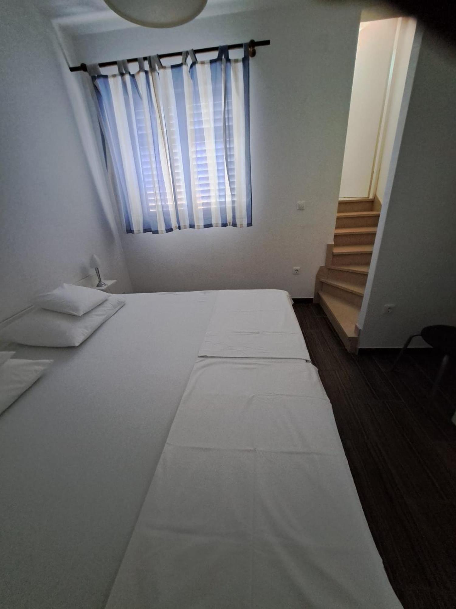 Apartmani Dusica Лумбарда Екстериор снимка